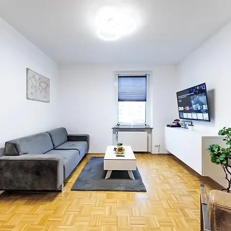 Zentral-kingsize Bett-playstation 4-hbf Nach Koeln Und Duesseldorf * Haan