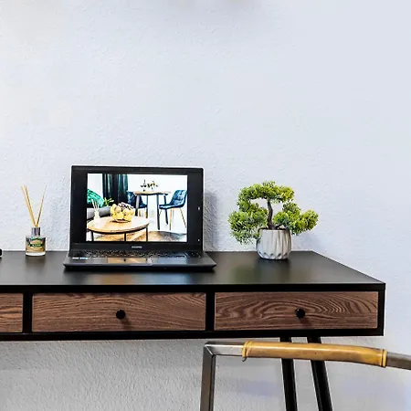 Zentral-kingsize Bett-playstation 4-hbf Nach Koeln Und Duesseldorf * هان