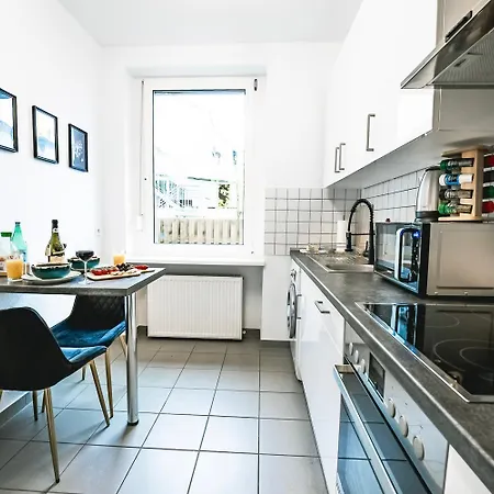 Apartment Zentral-kingsize Bett-playstation 4-hbf Nach Koeln Und Duesseldorf *