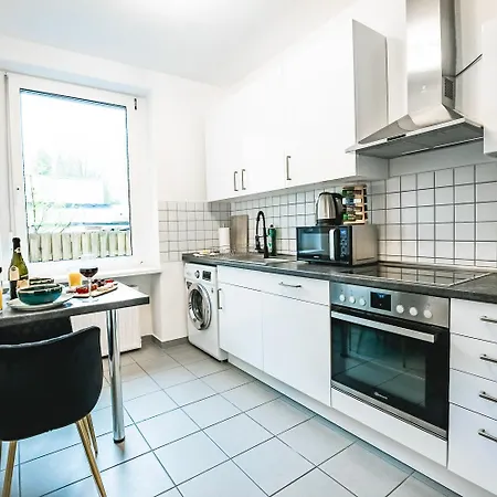 Apartment Zentral-kingsize Bett-playstation 4-hbf Nach Koeln Und Duesseldorf Haan