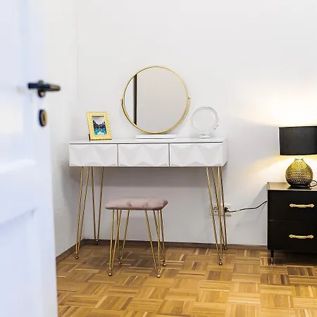 Zentral-kingsize Bett-playstation 4-hbf Nach Koeln Und Duesseldorf Apartment