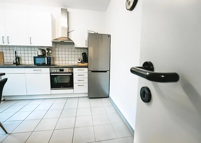 Zentral-kingsize Bett-playstation 4-hbf Nach Koeln Und Duesseldorf