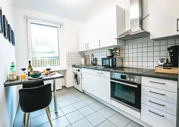 Appartement Zentral-kingsize Bett-playstation 4-hbf Nach Koeln Und Duesseldorf Haan